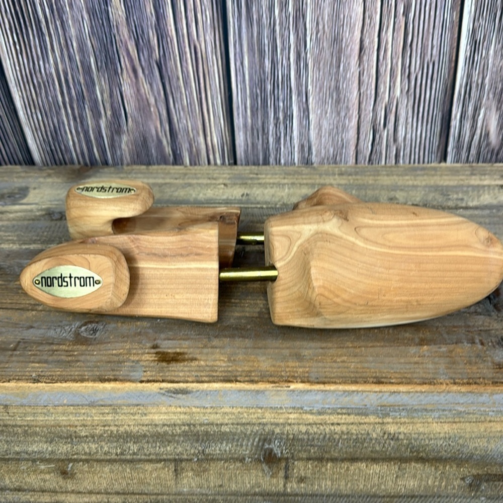 Nordstroms Men’s Wood Shoe Trees- Medium